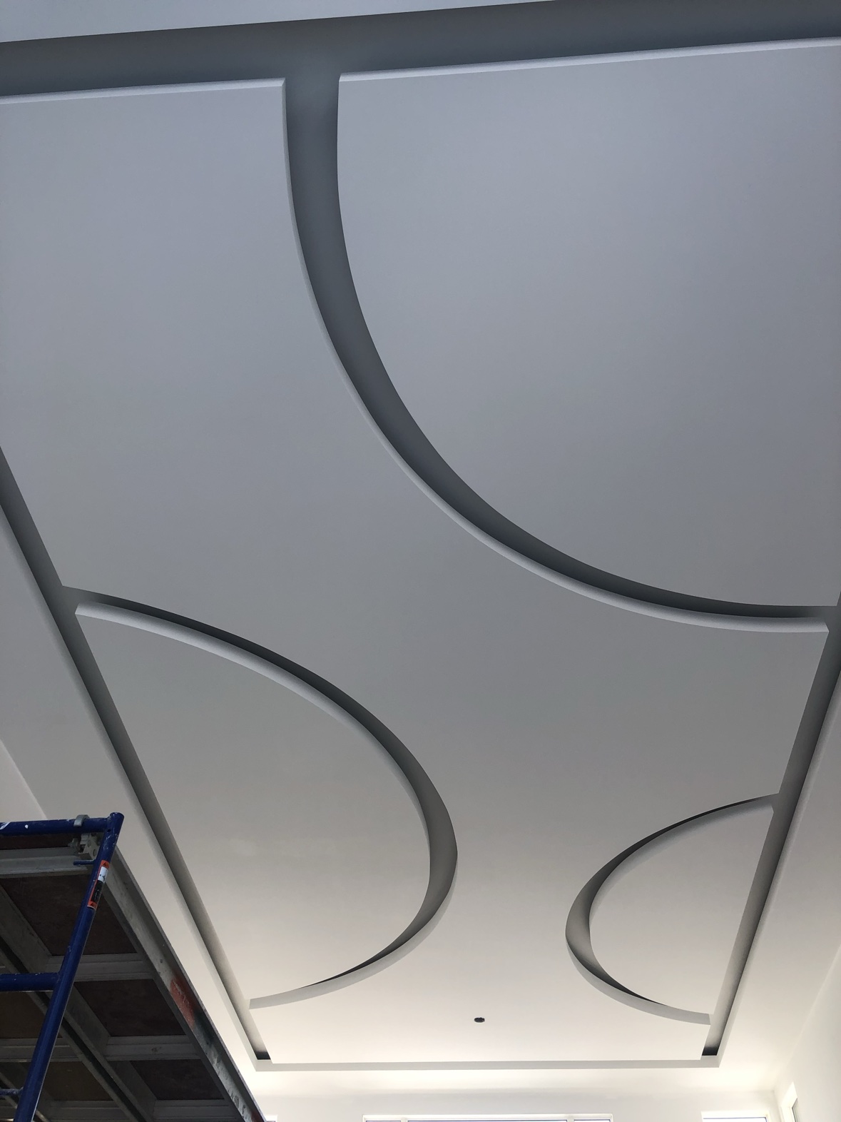 Custom curved drywall ceiling detail